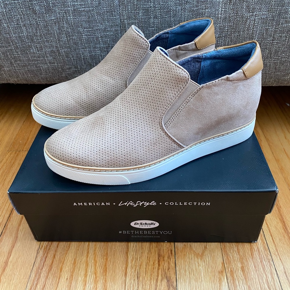 Dr. Scholl's Women’s Tan Slip-On Wedge
